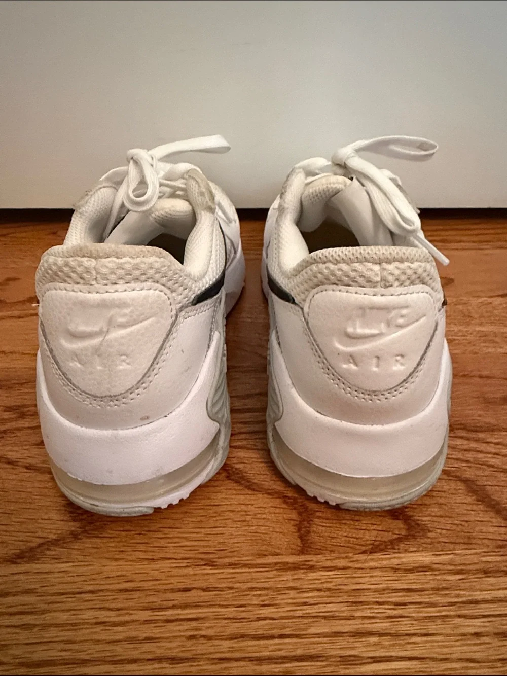 Nike Air Max White and Black Running Sneakers - Picture 3 of 6